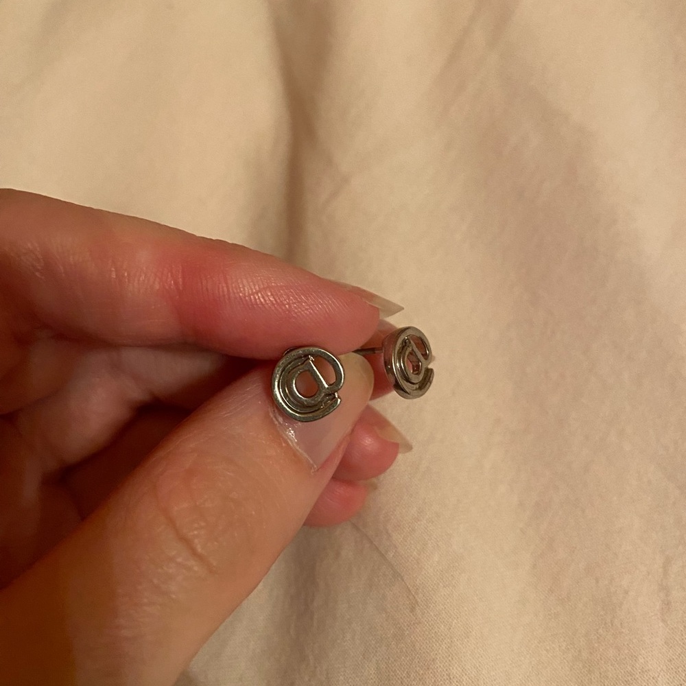 @ earrings studs - Picture 3 of 3